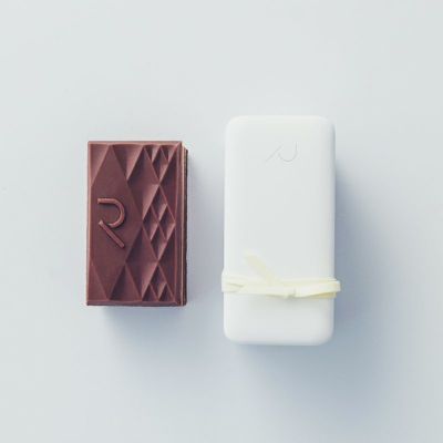 Tablet Gateau Chocolat Milk/Rumと外箱イメージ