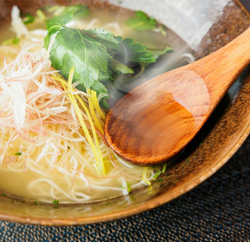 三つ葉と柚子みそ香る旨出汁にゅうめん　スープ