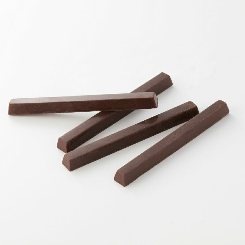 オーガニックスティックチョコレート カカオ70％ 皿盛りイメージ